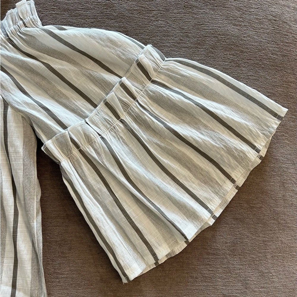 🤍2xHP🤍 Off Shoulder Striped Top with Bell Sleeves - Small